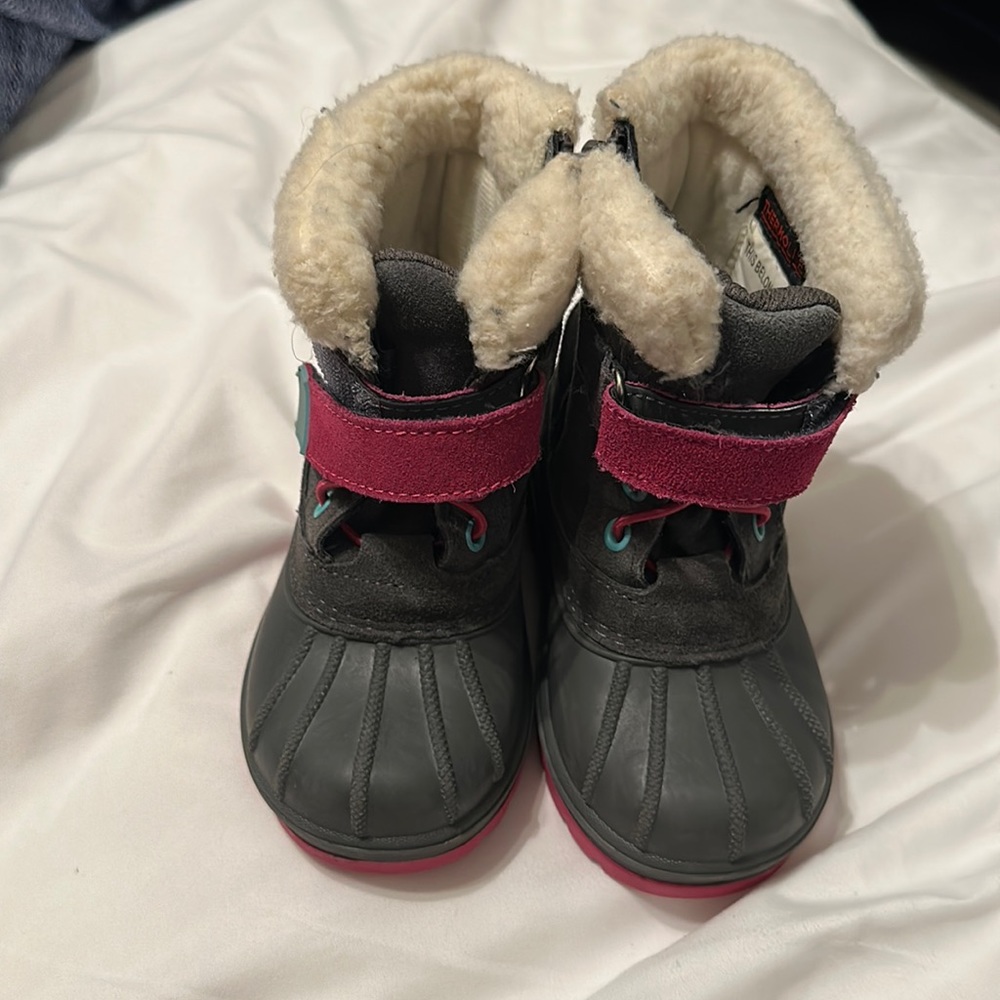 Cat & Jack Winter boots size 7